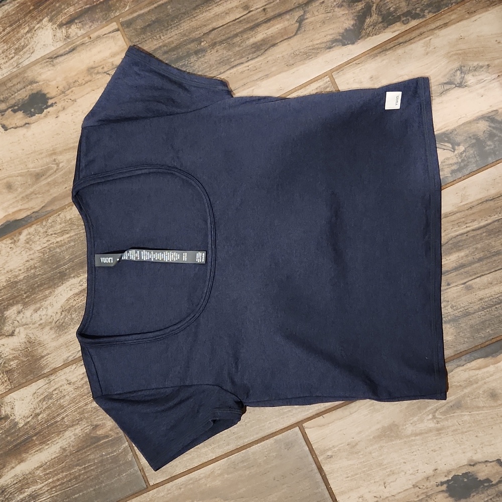 Vuori medium halo short sleeve crop